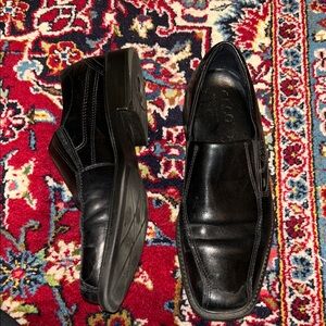 Ecco Elegant Black Slip-On Loafers